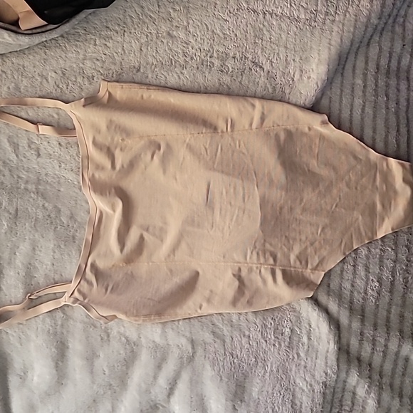 SKIMS CAMI BODYSUIT - Picture 1 of 8